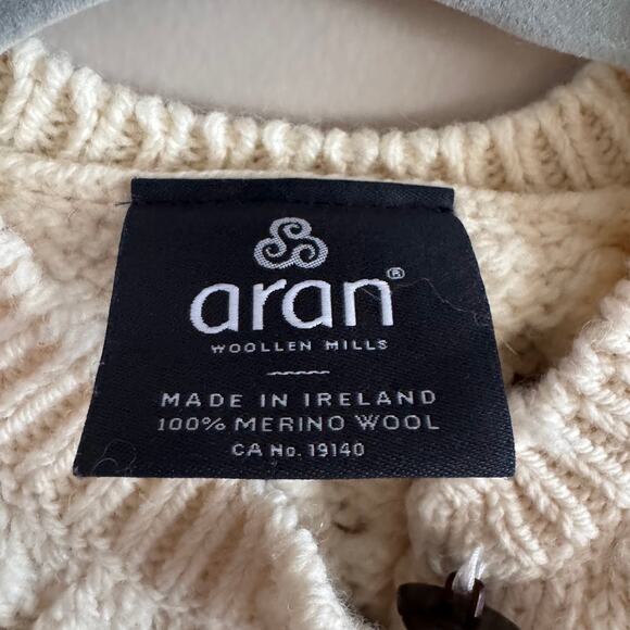 ❌SOLD❌ Aran Woollen Mills Irish Knit Merino Wool Cream Cardigan Sweater Childs S - Picture 8 of 11